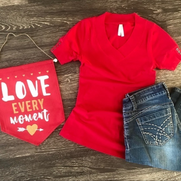 Red Button Sleeve Top- Small - Picture 1 of 4